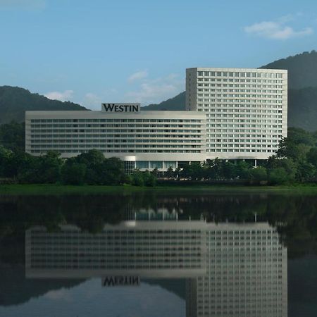 The Westin Mumbai Powai Lake Exterior photo