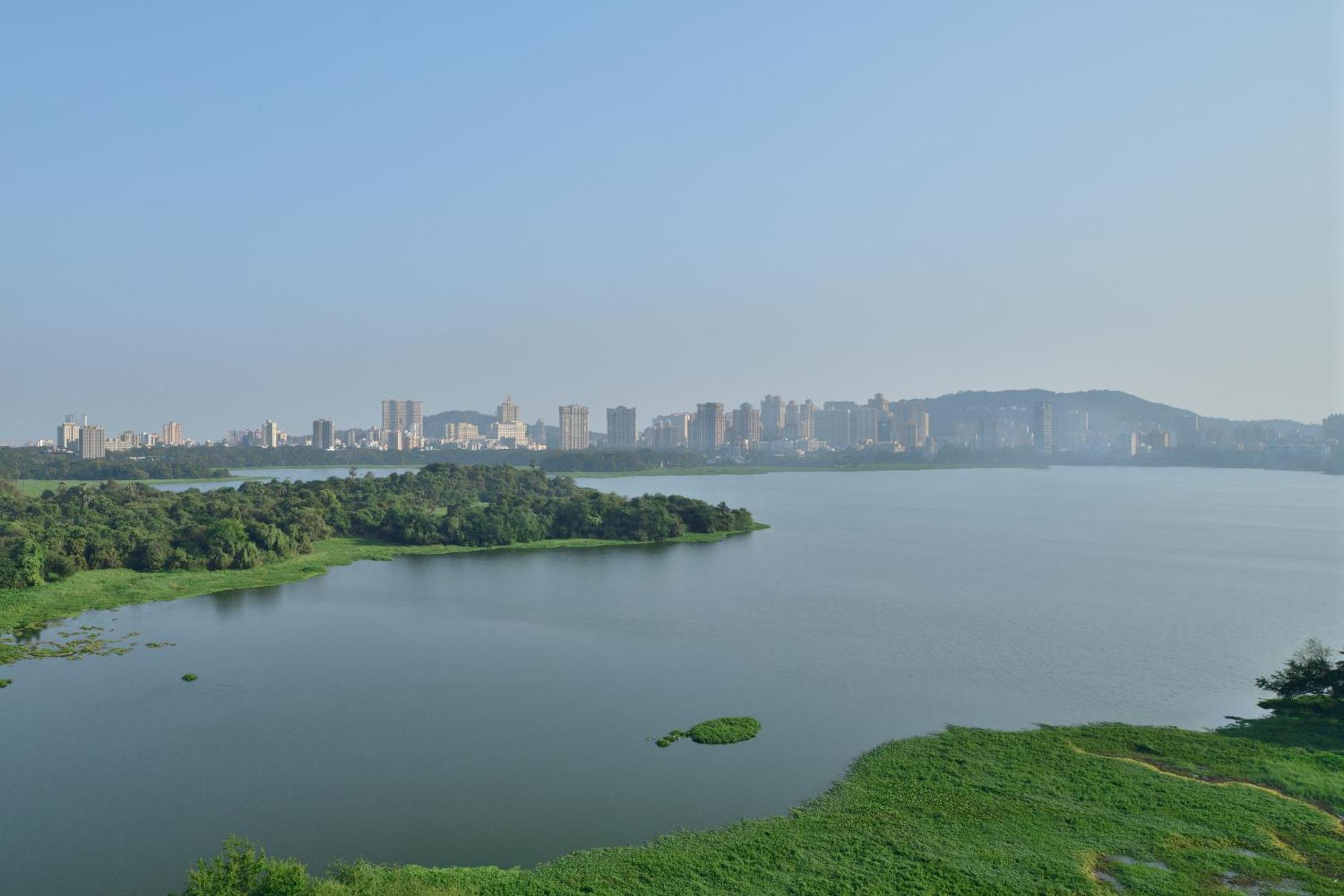 The Westin Mumbai Powai Lake Hotel Room photo