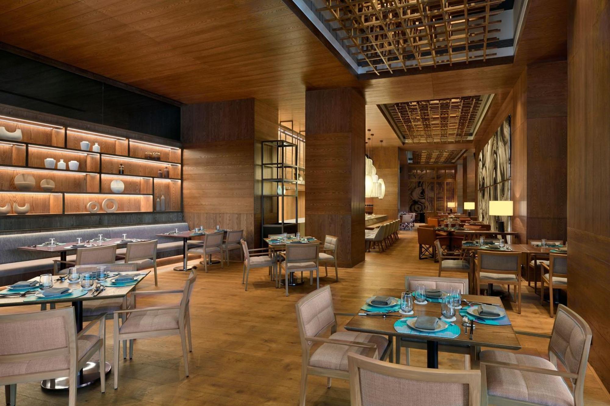 The Westin Mumbai Powai Lake Exterior photo