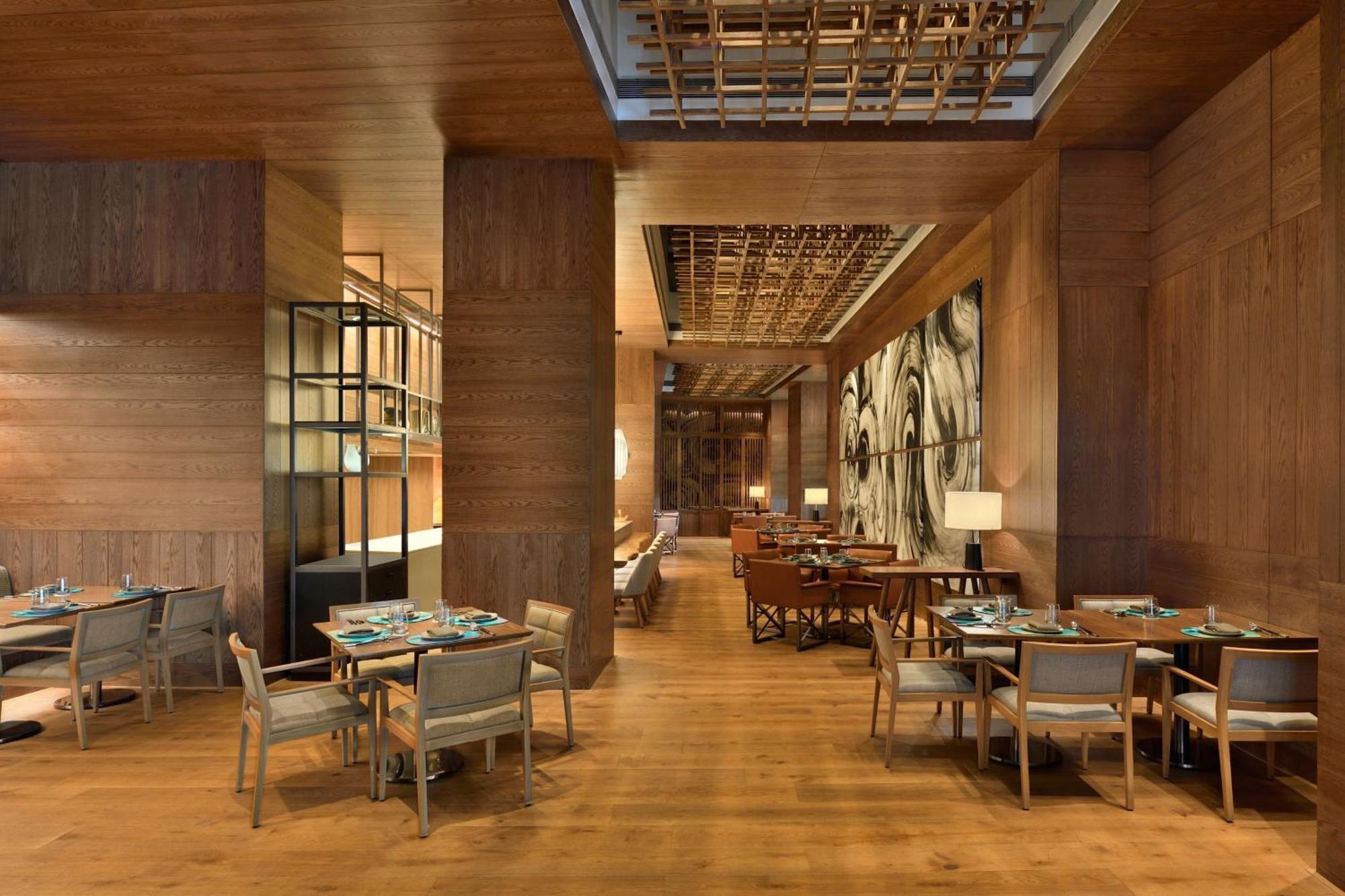 The Westin Mumbai Powai Lake Exterior photo