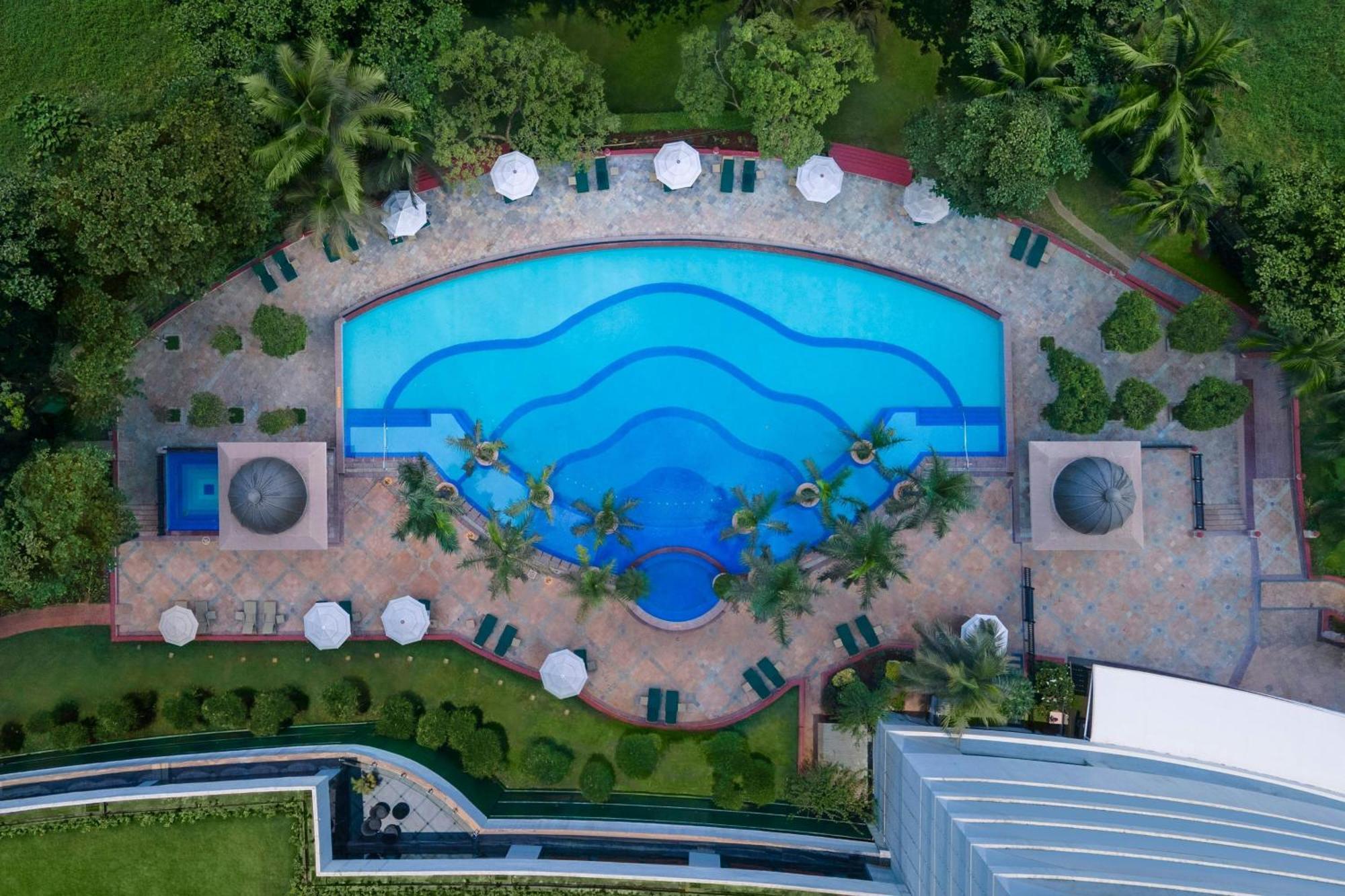 The Westin Mumbai Powai Lake Exterior photo